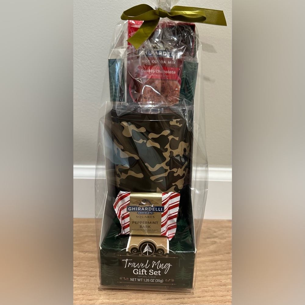 Brand New 17 oz Camo Ghirardelli Travel Mug Gift Set